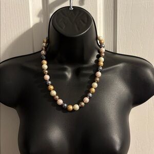 Elegant Multicolor Pearl Necklace and Earring Set